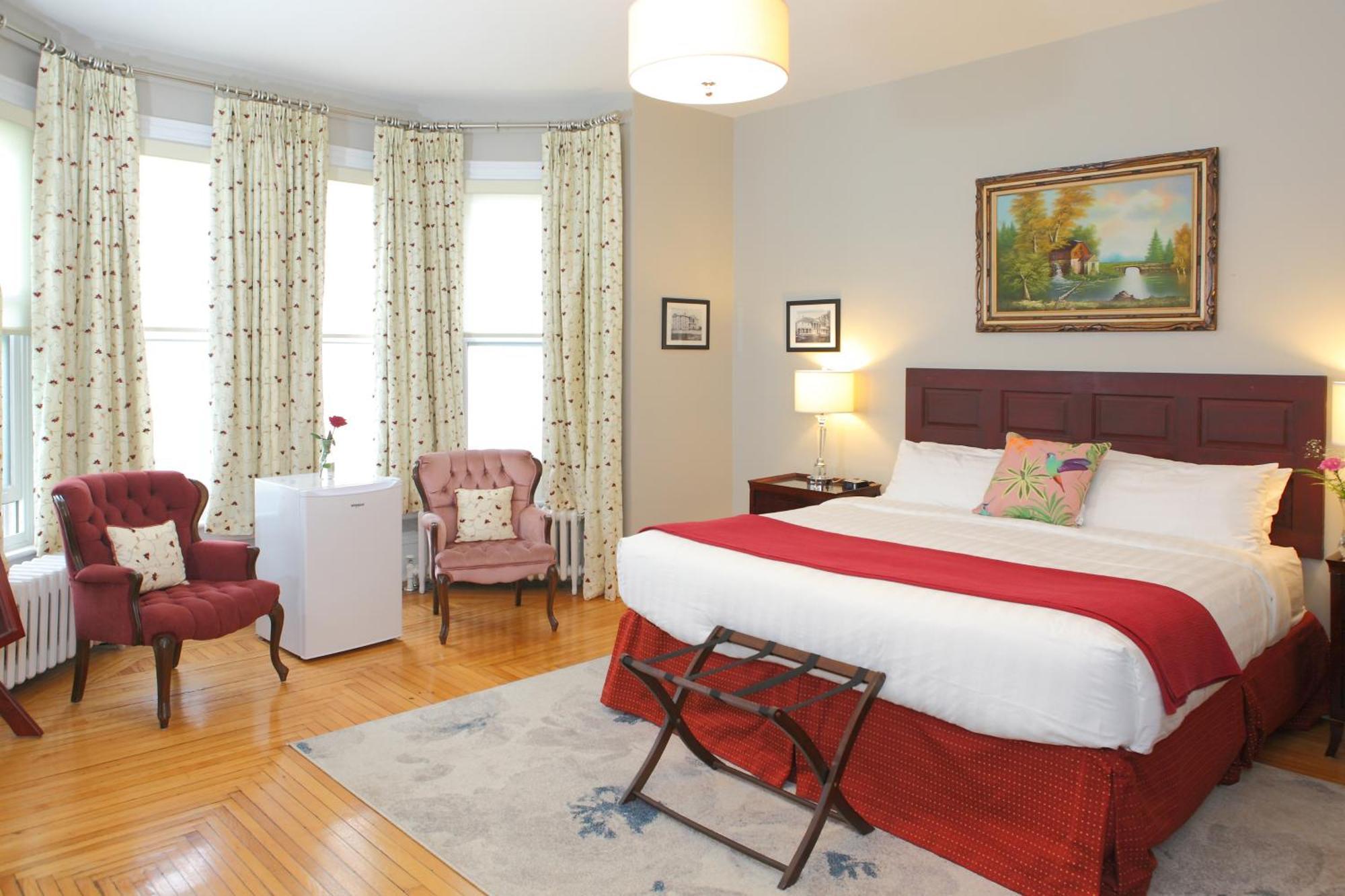 No 1 Grafton Inn ชาร์ลอตต์ทาวน์ ภายนอก รูปภาพ